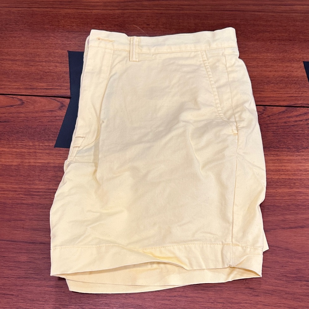 Ralph Lauren Men's Light Yellow Flat Front Shorts